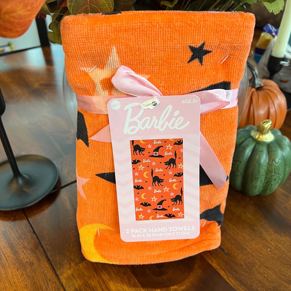 Barbie Halloween Hand Towels (set of 2) - Picture 3 of 6